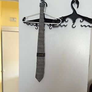 Arrow Silver Geometric Tie